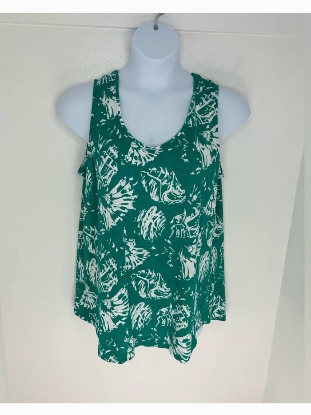 Chico’s Slub Knit Tank Top Size 3 US XL Seashells Green Beach Resort Vacation